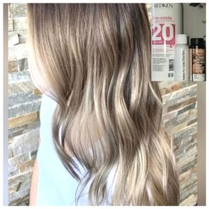 Redken Color Gels Lacquers Color Kit: 7N Mirage Sand & Pro-Oxide Developer